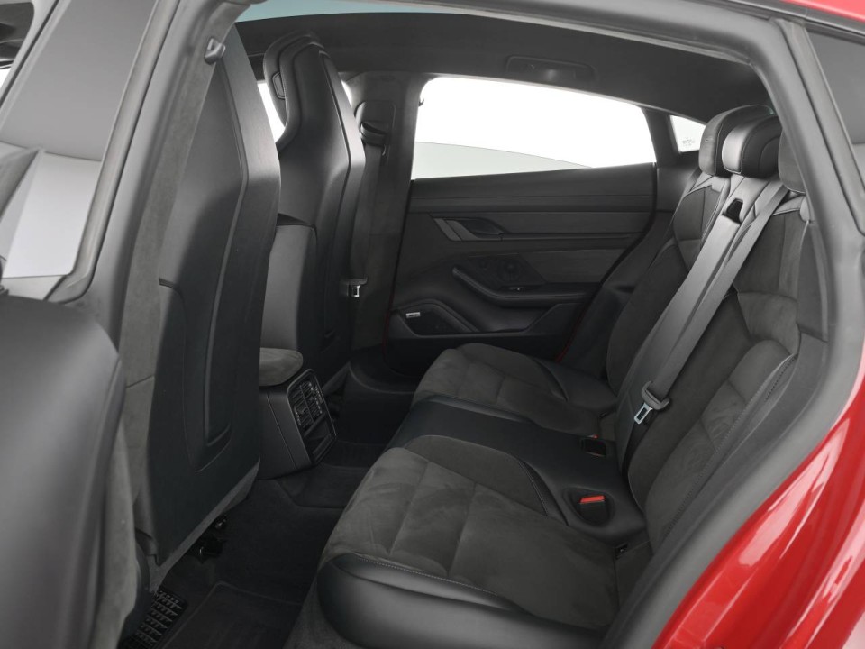 Porsche Taycan GTS - foto 8