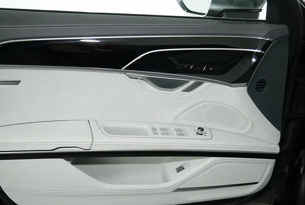 Audi S8 TFSI quattro - foto 12