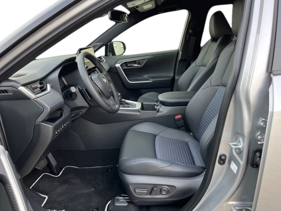 Toyota RAV4 - foto 10