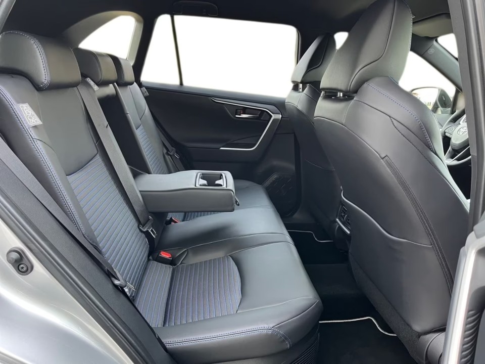 Toyota RAV4 - foto 20