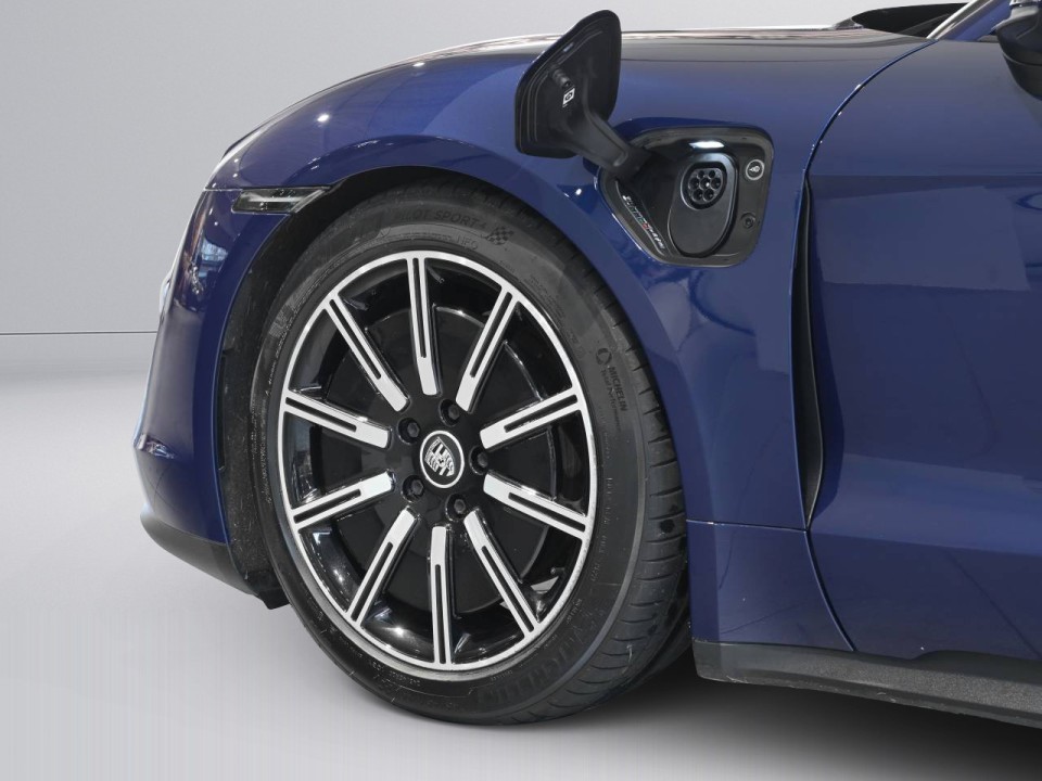 Porsche Taycan - foto 24