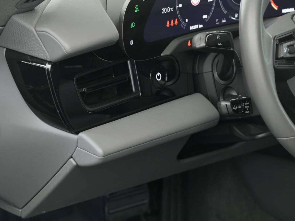 Porsche Taycan - foto 15