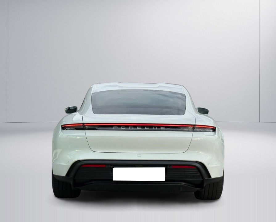 Porsche Taycan (4)