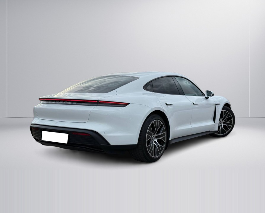 Porsche Taycan (3)