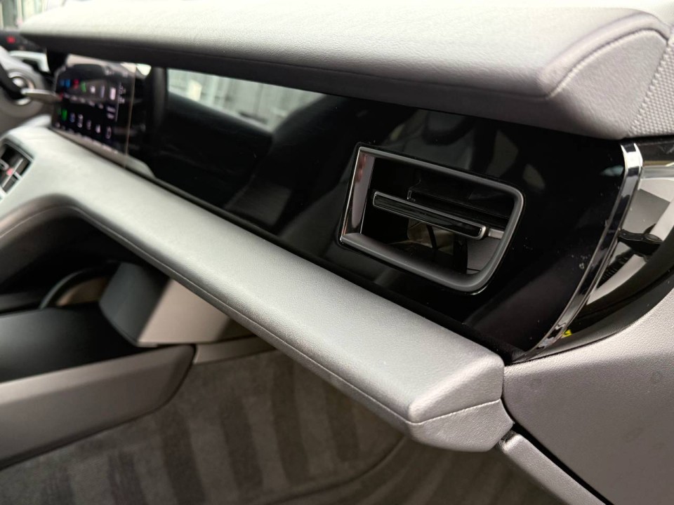 Porsche Taycan - foto 23