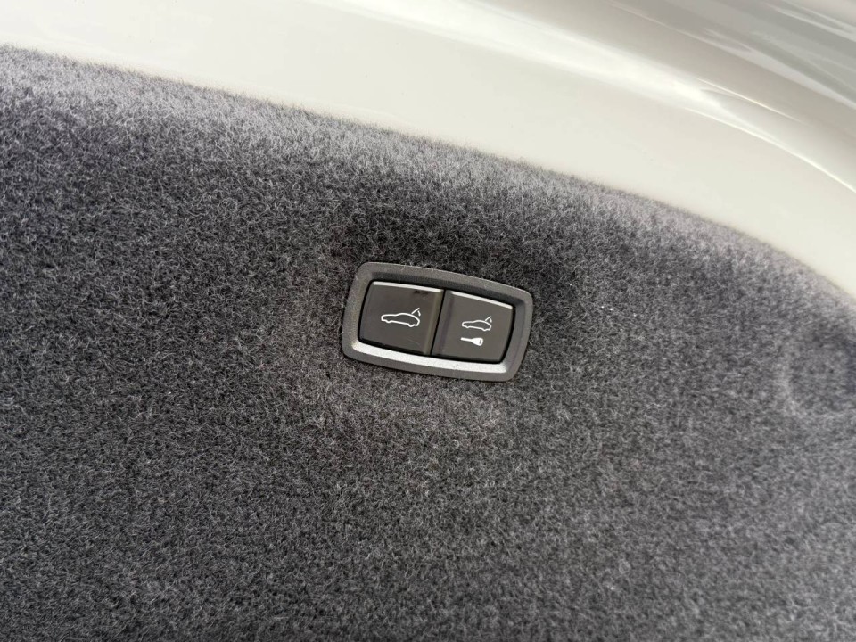 Porsche Taycan - foto 24