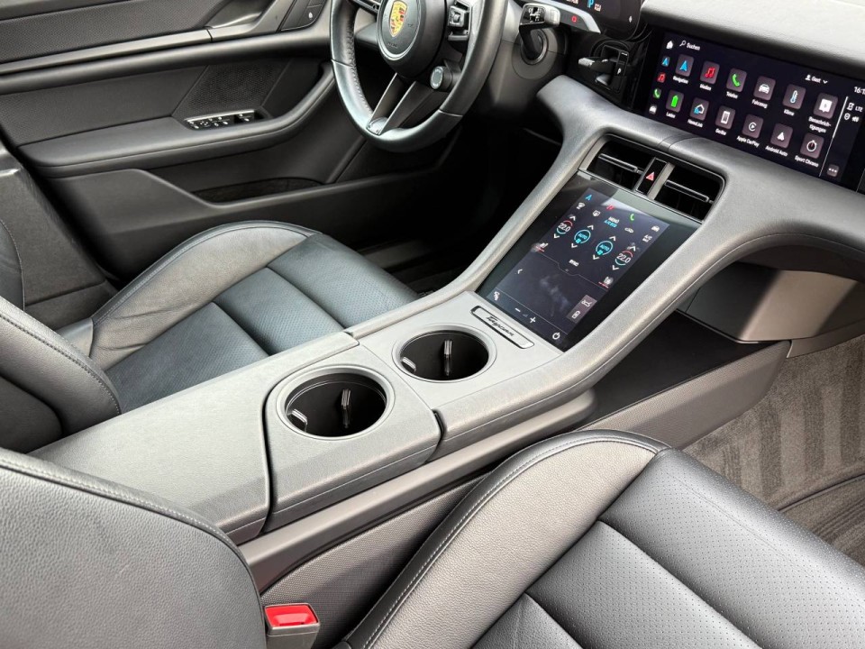 Porsche Taycan - foto 13