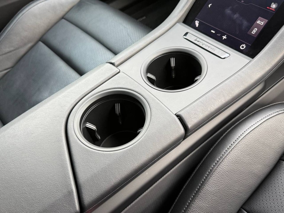 Porsche Taycan - foto 25