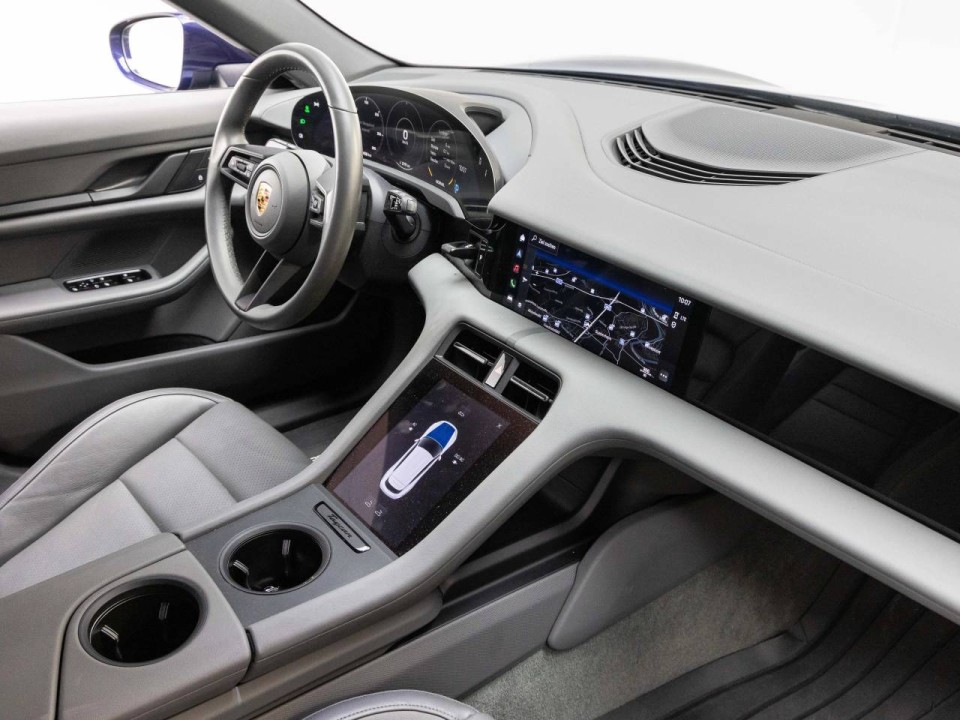 Porsche Taycan Sport Turismo - foto 14
