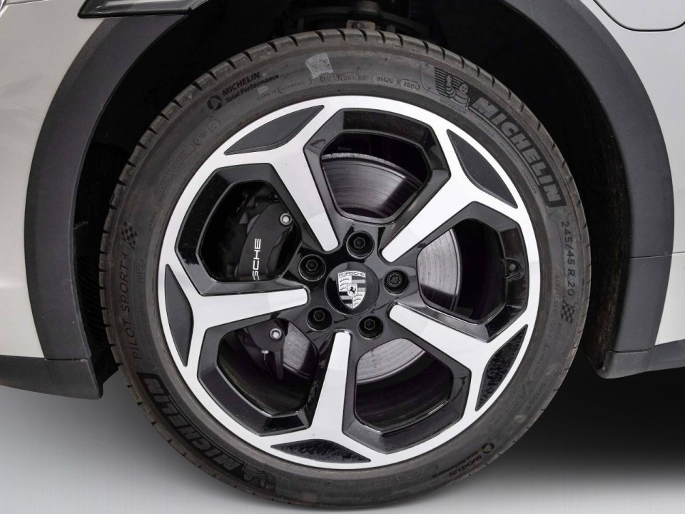 Porsche Taycan 4 Cross Turismo - foto 29