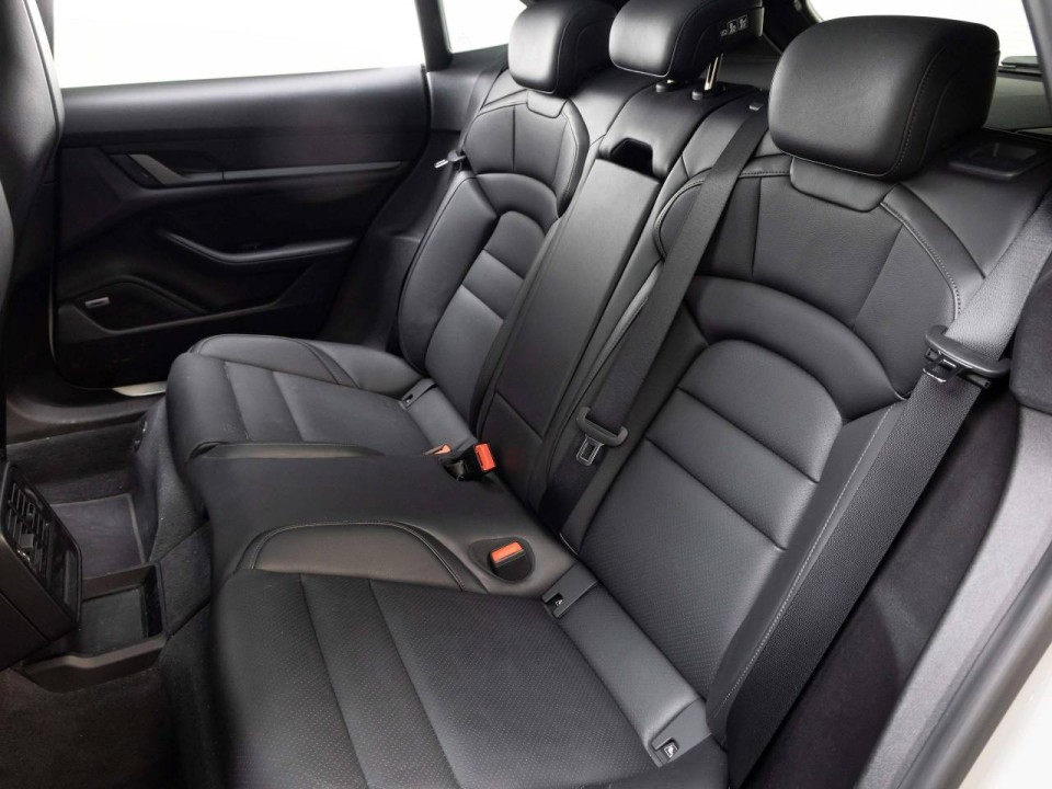 Porsche Taycan 4 Cross Turismo - foto 10