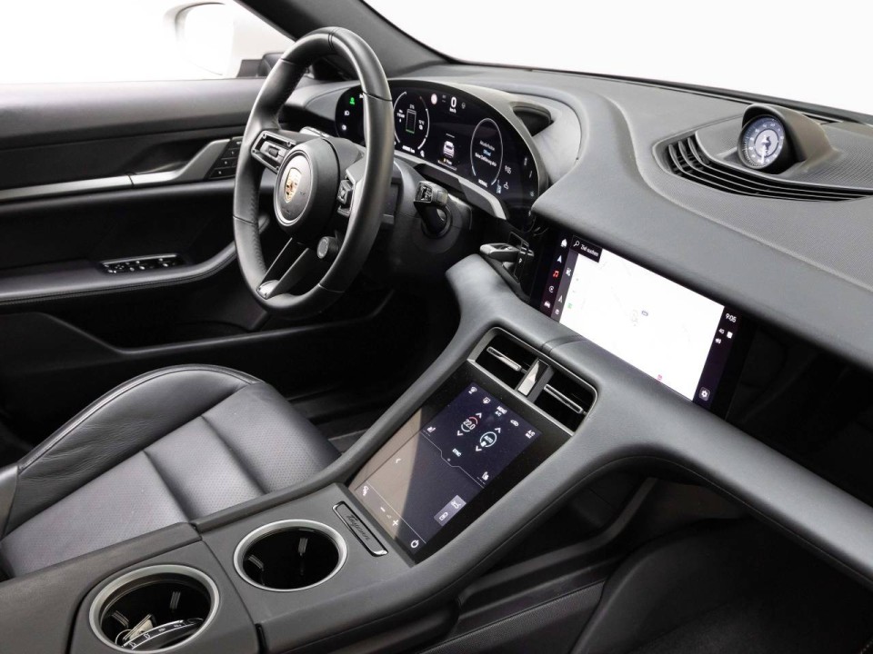 Porsche Taycan 4 Cross Turismo - foto 14
