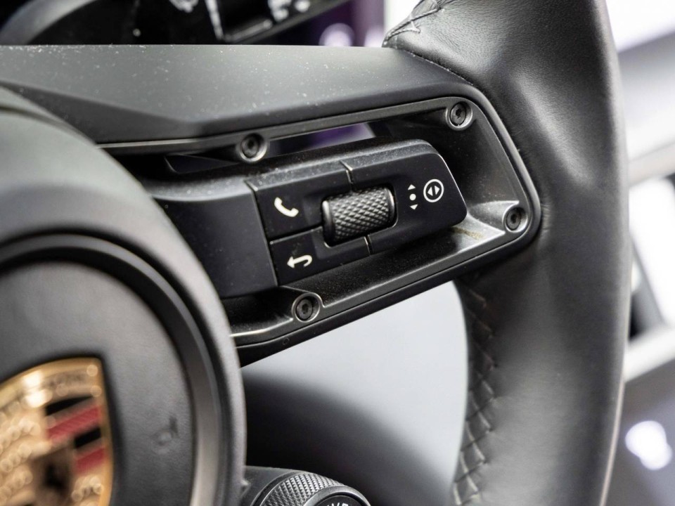 Porsche Taycan 4 Cross Turismo - foto 16