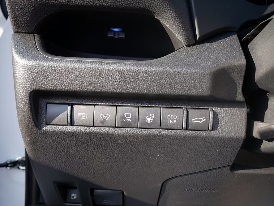 Toyota RAV4 - foto 17