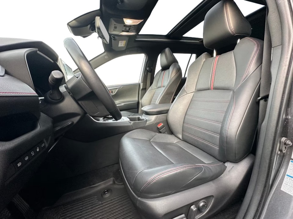 Toyota RAV4 - foto 9