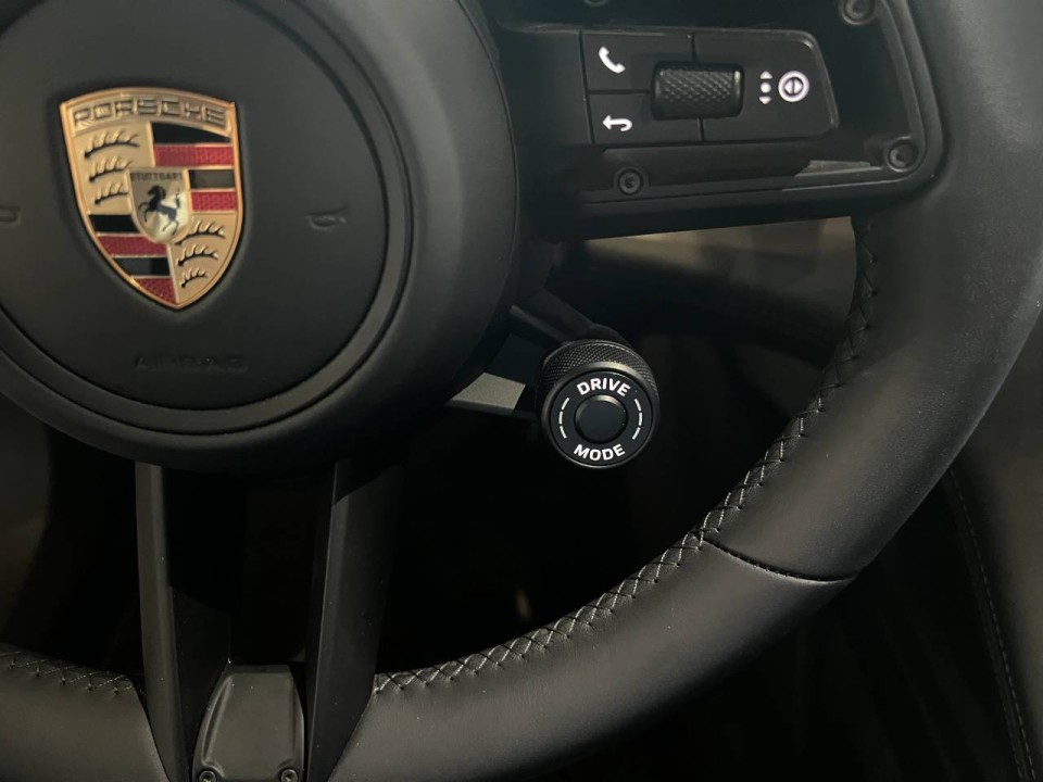 Porsche Taycan 4S - foto 17