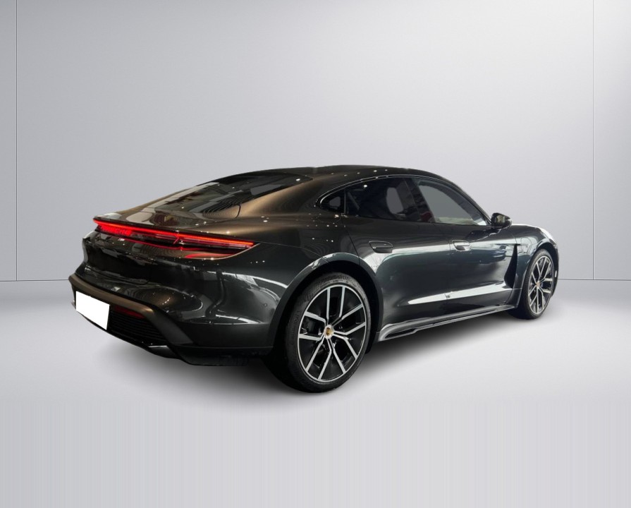 Porsche Taycan 4S (3)