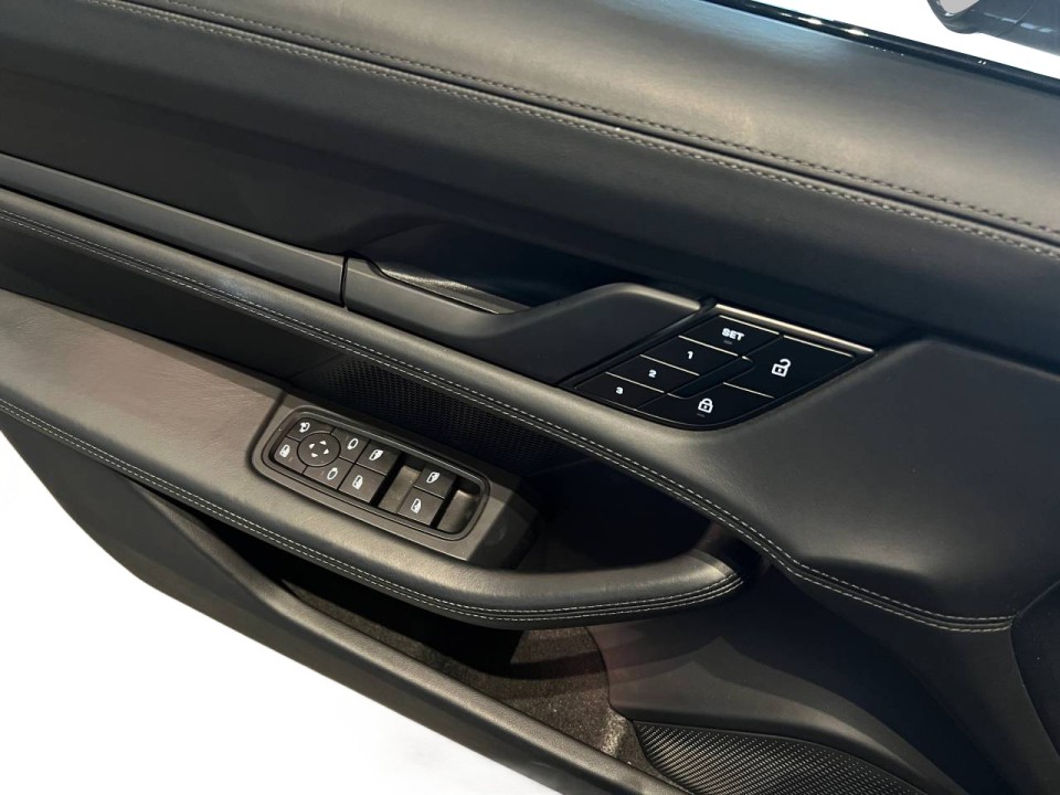 Porsche Taycan 4S - foto 25