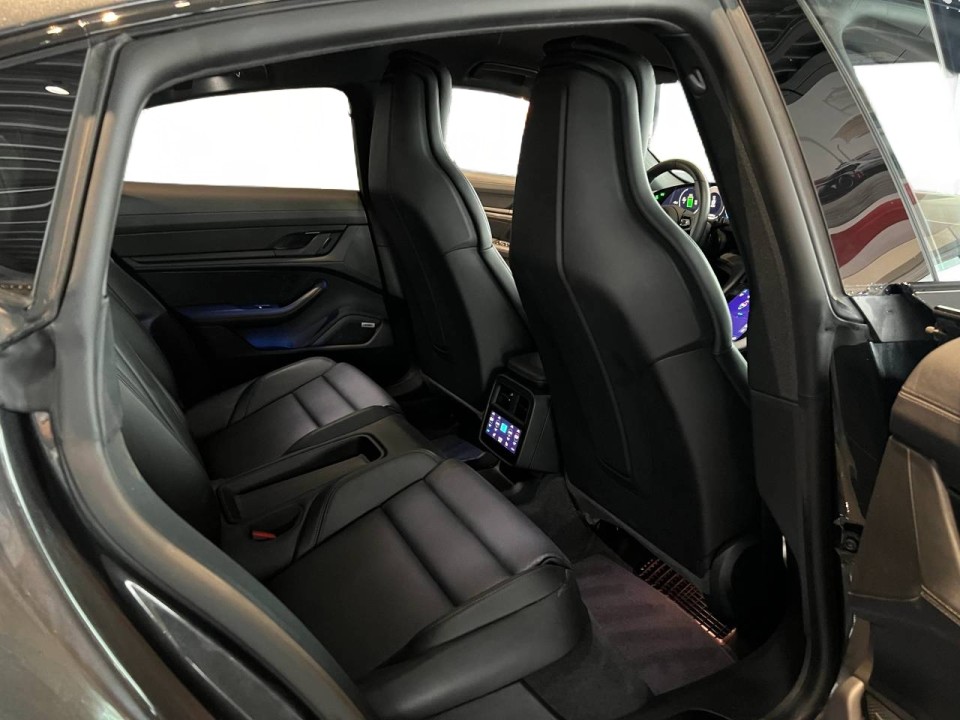 Porsche Taycan 4S - foto 11