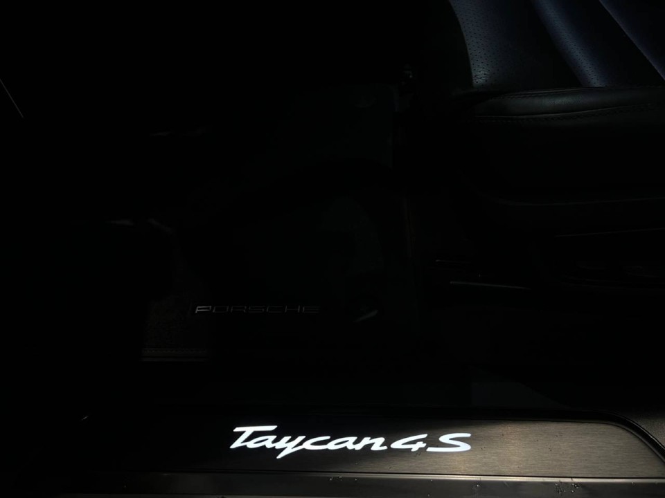 Porsche Taycan 4S - foto 21