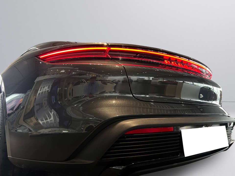 Porsche Taycan 4S - foto 31