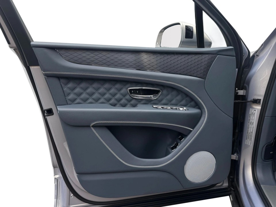 Bentley Bentayga V8 - foto 13