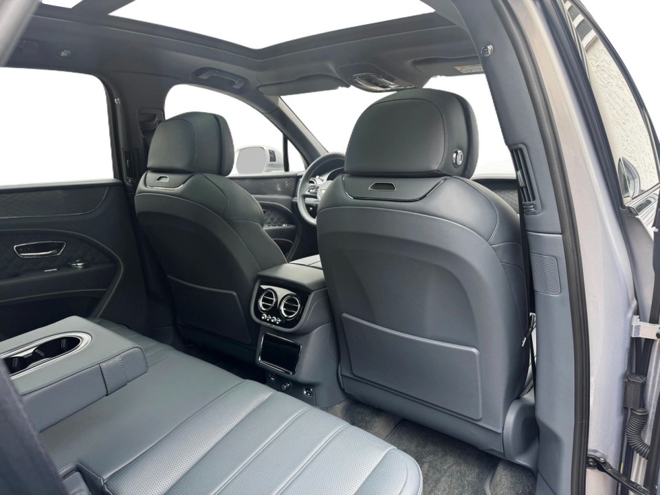 Bentley Bentayga V8 - foto 12