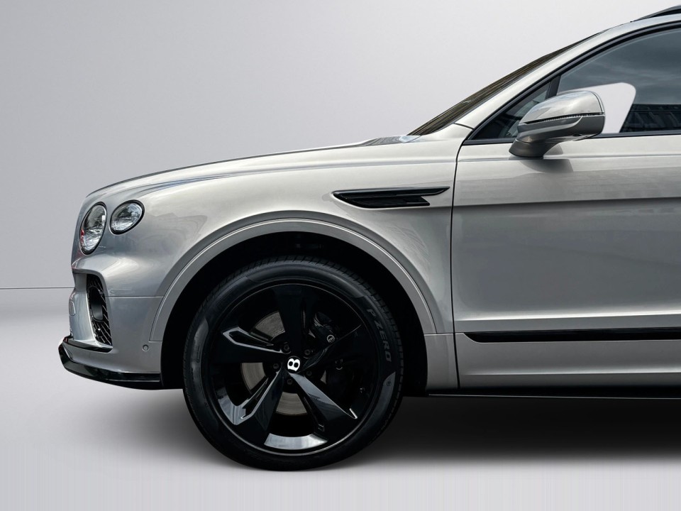 Bentley Bentayga V8 - foto 14