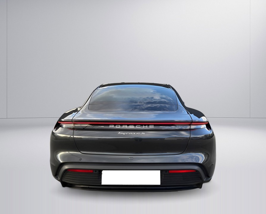 Porsche Taycan 4S (4)