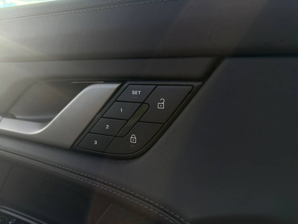 Porsche Taycan 4S - foto 16