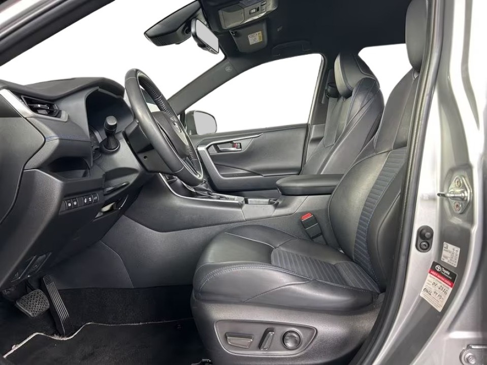 Toyota RAV4 - foto 10