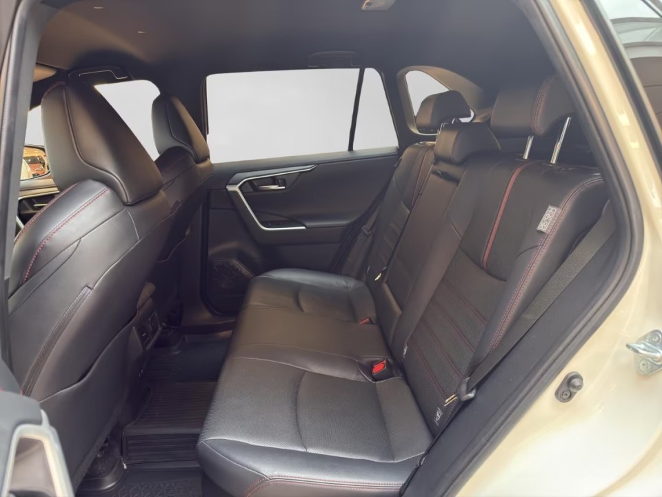 Toyota RAV4 - foto 11