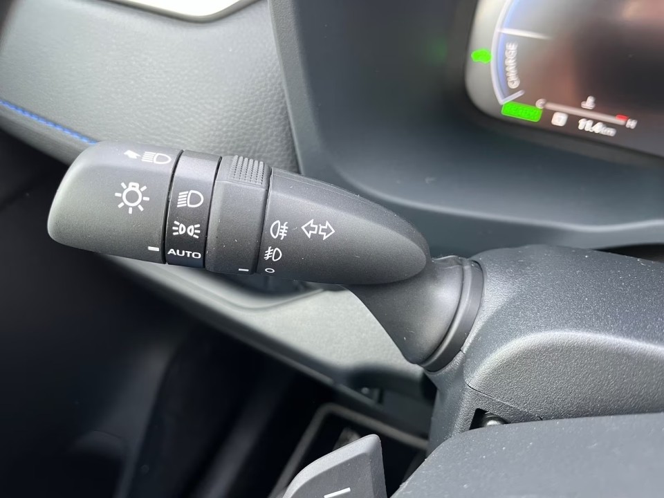 Toyota RAV4 - foto 12