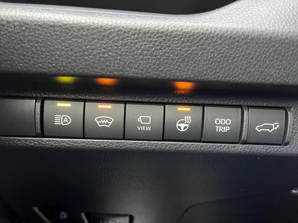 Toyota RAV4 - foto 17