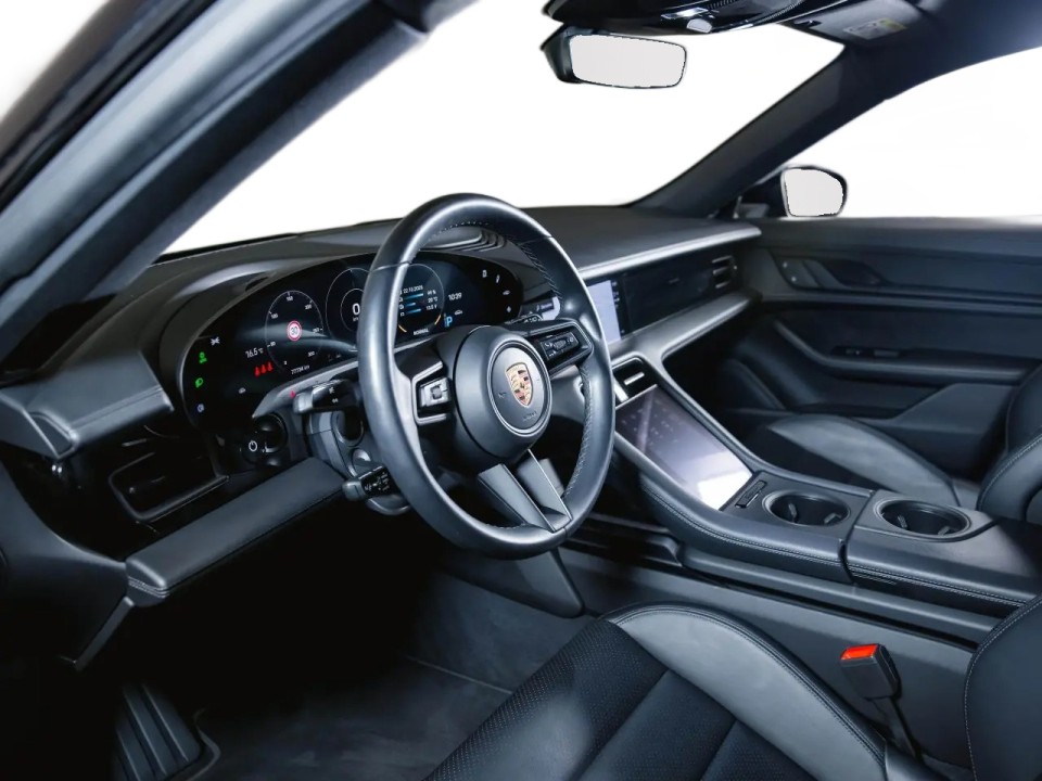 Porsche Taycan Sport Turismo - foto 8