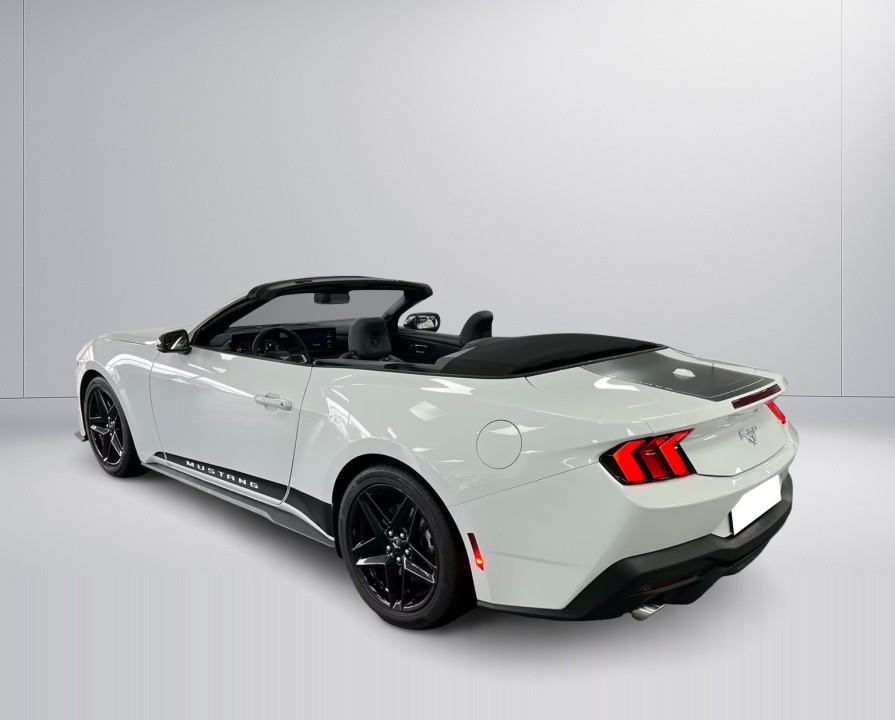 Ford Mustang EcoBoost (5)