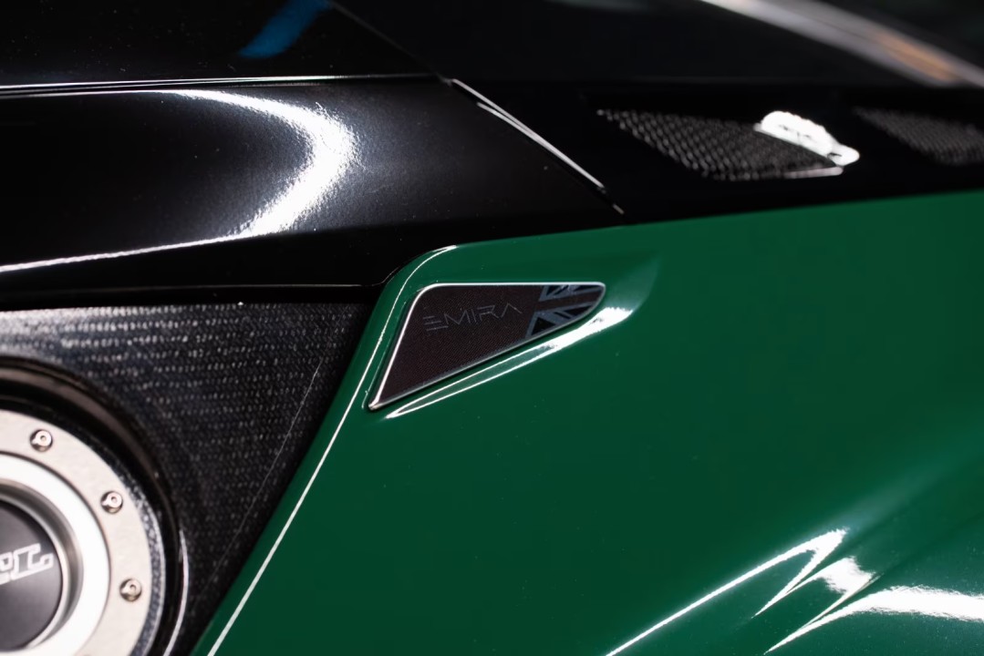 Lotus Emira GT4 - foto 11