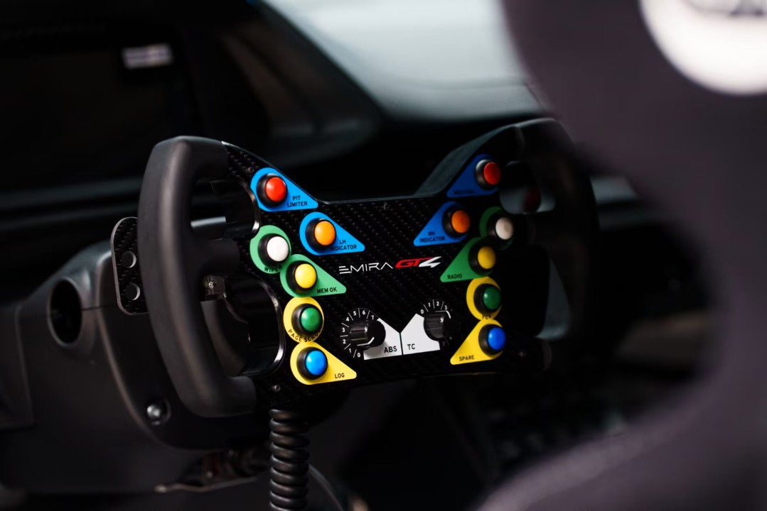 Lotus Emira GT4 - foto 8