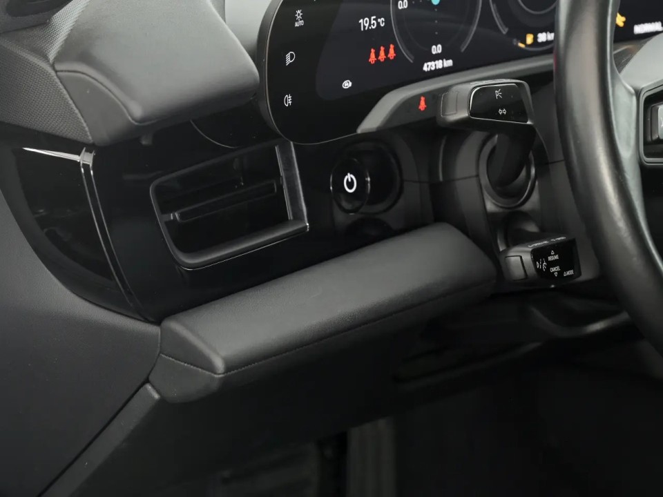 Porsche Taycan - foto 12