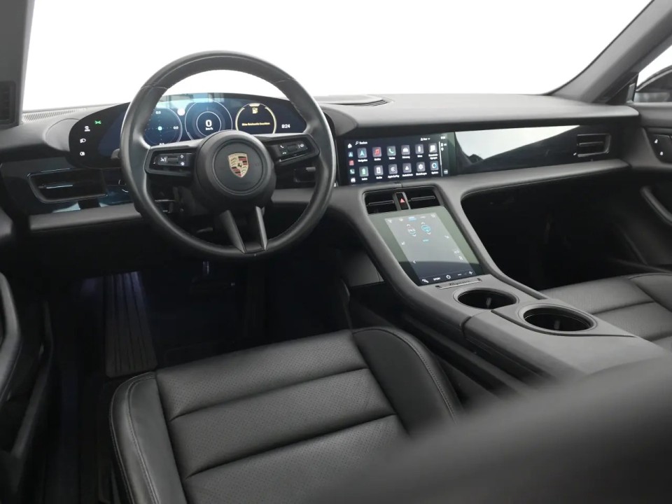 Porsche Taycan - foto 8