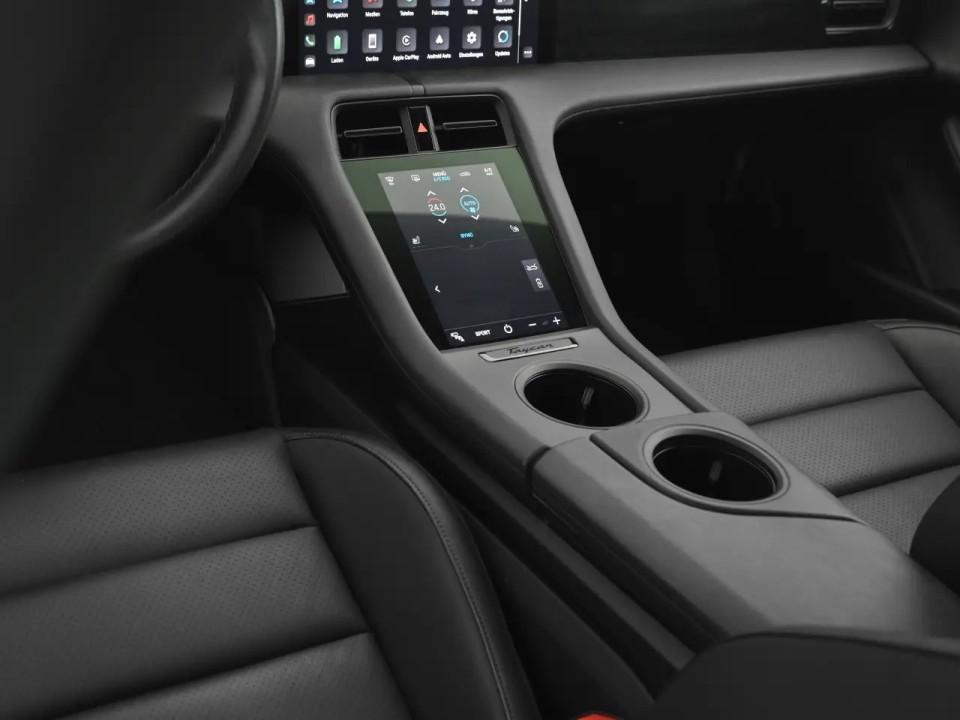 Porsche Taycan - foto 13