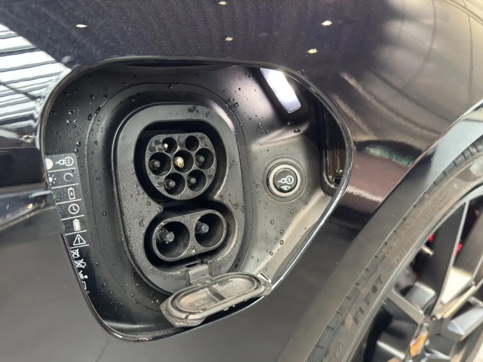 Porsche Taycan GTS - foto 25