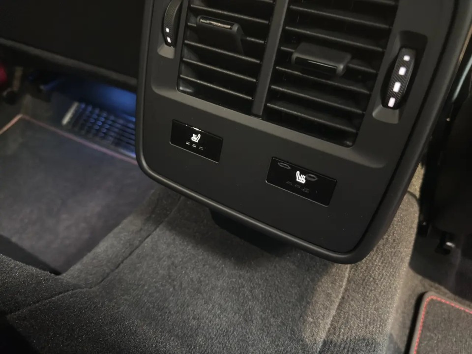 Porsche Taycan GTS - foto 17