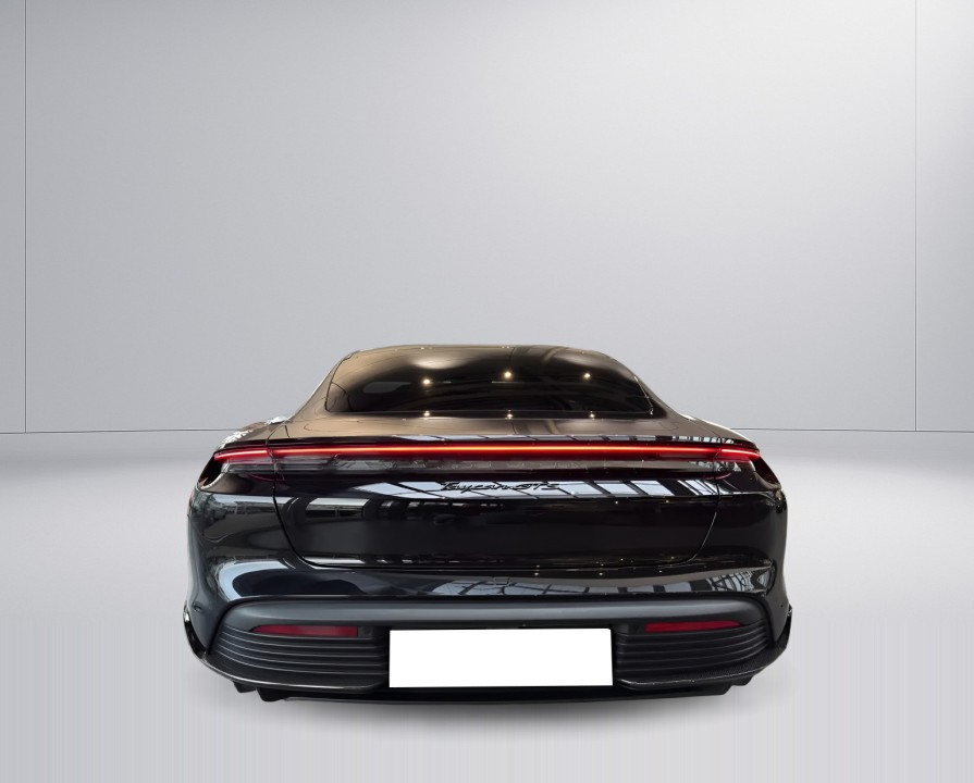 Porsche Taycan GTS (4)