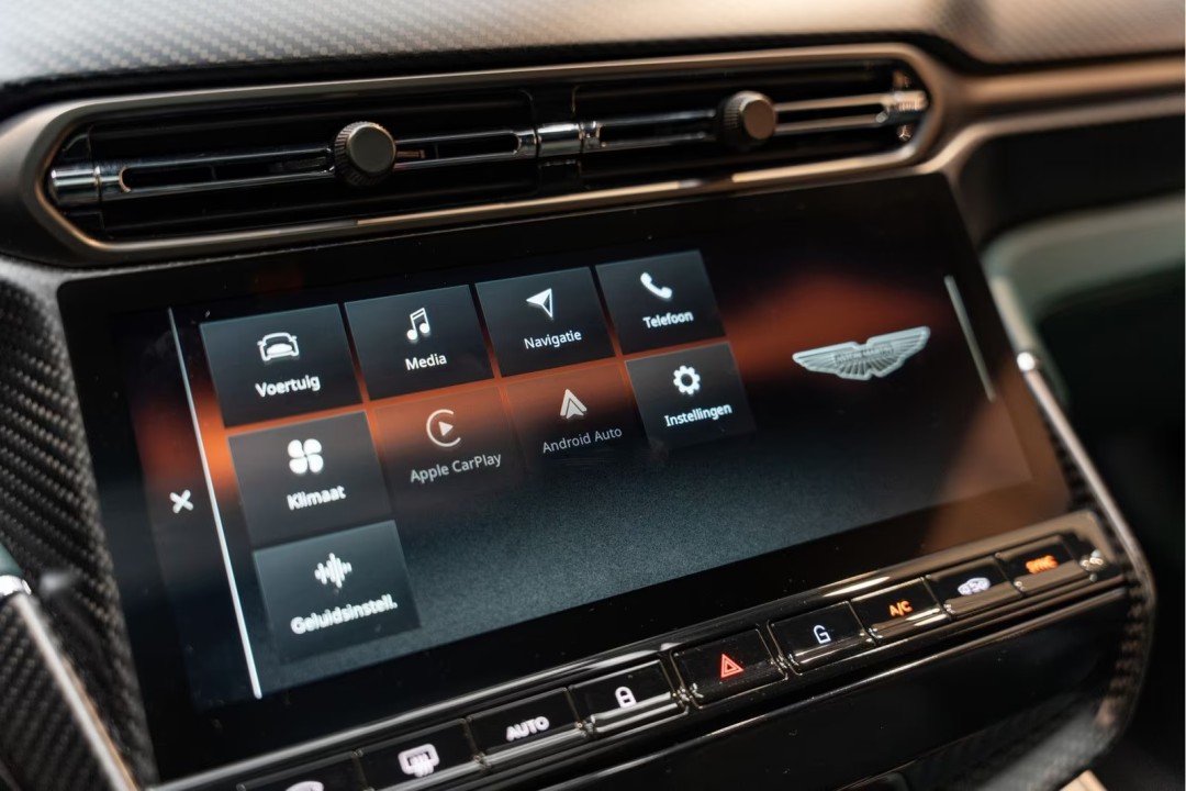 Aston Martin Vanquish - foto 21