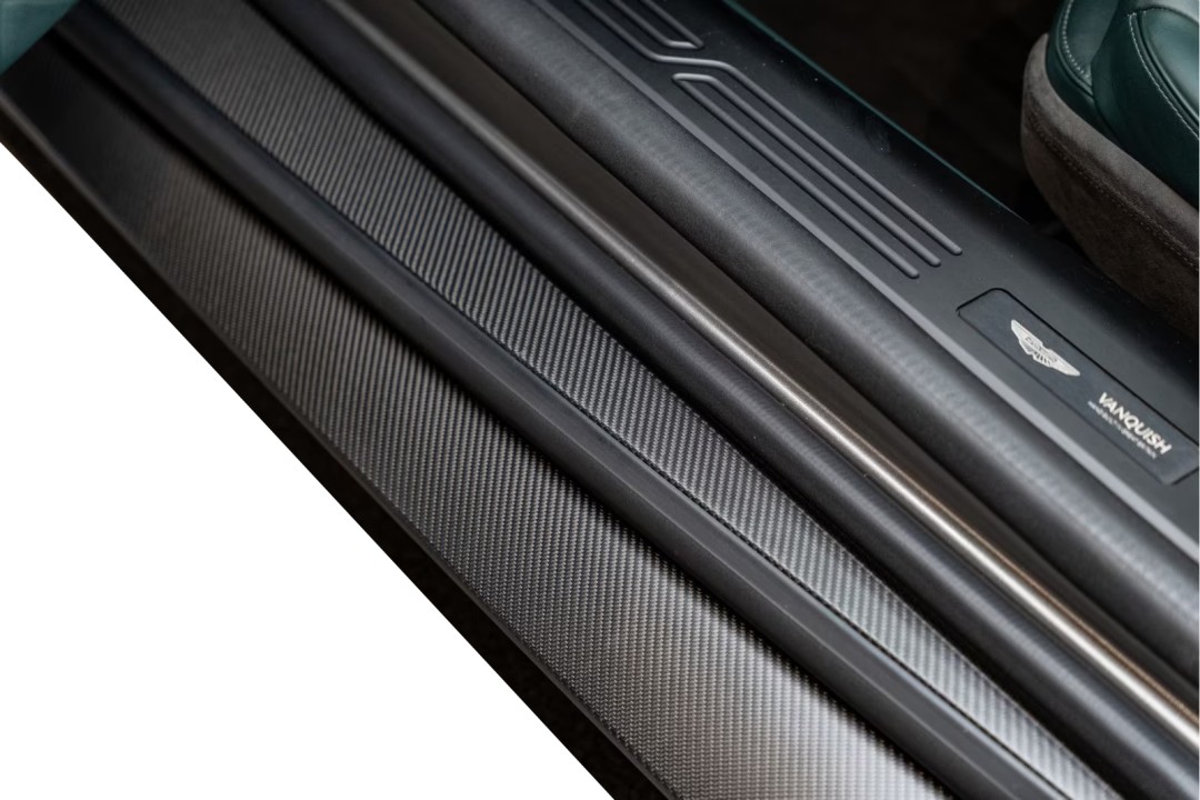 Aston Martin Vanquish - foto 34