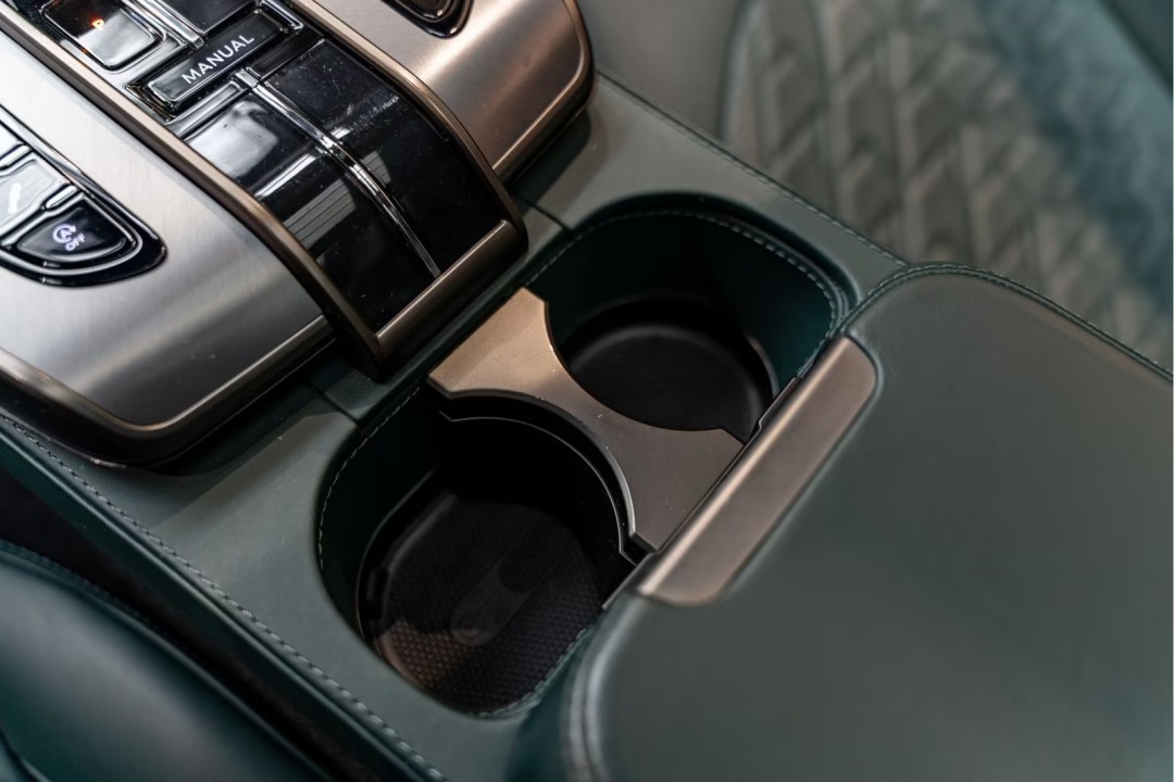 Aston Martin Vanquish - foto 28