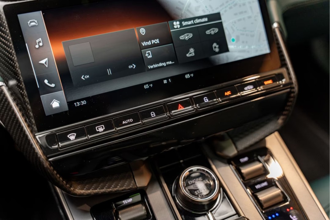 Aston Martin Vanquish - foto 25