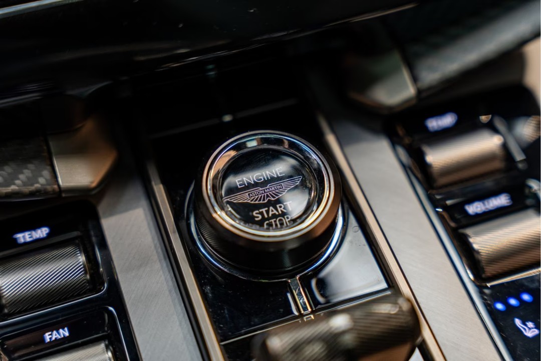 Aston Martin Vanquish - foto 27