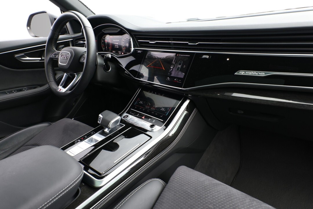 Audi Q8 55 TFSI Quattro S-line - foto 8